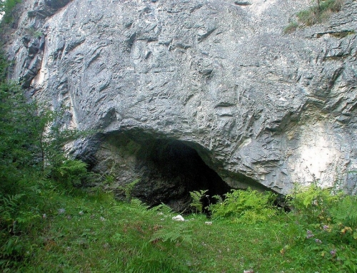 Corobana Mândruţului peştera cave – 	 Munţii Bihorului